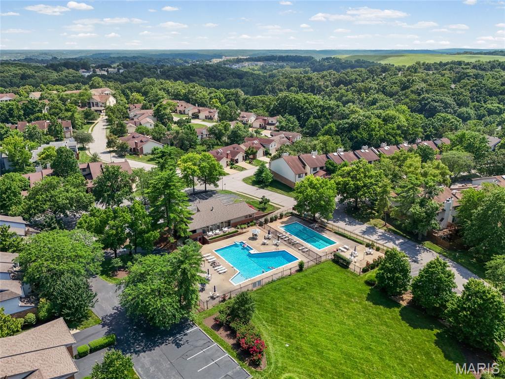 Treetop Condo - Residential