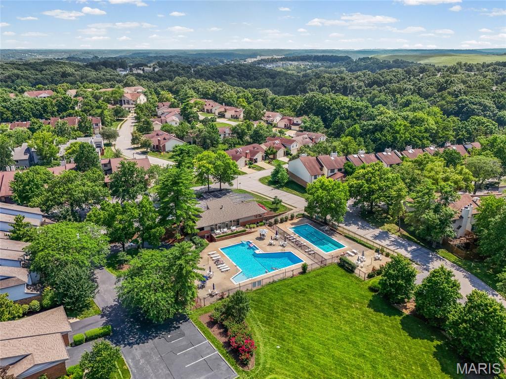 Treetop Condo - Residential
