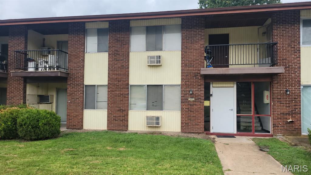 Great investment opportunity!  Rentals are allowed.  This one bedroom ground floor condo is being sold in As-Is condition.  It is in need of painting, minor updates, and a good cleaning.  Priced to sell!