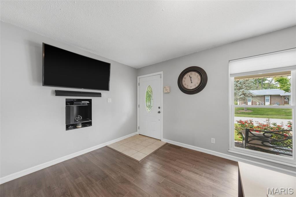 Crest Aire 2 - Residential