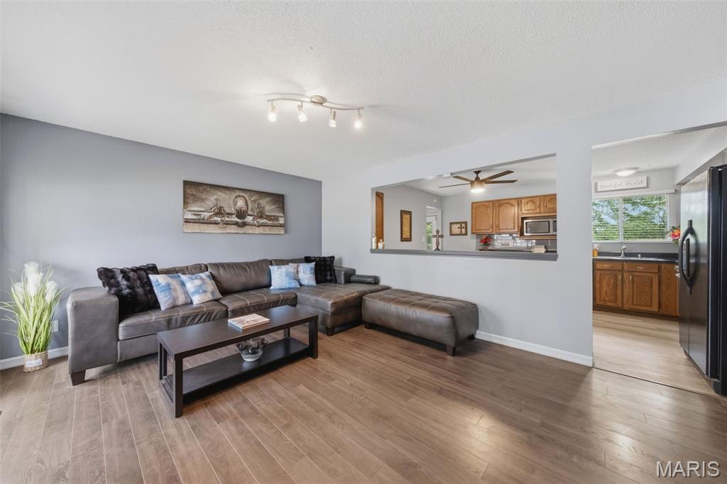 Crest Aire 2 - Residential