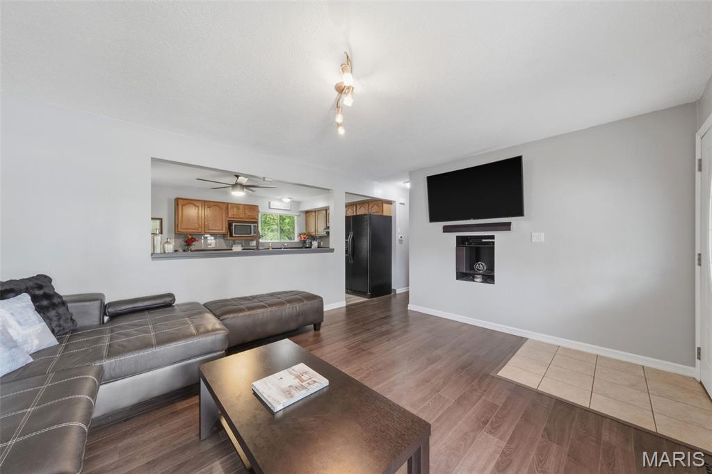 Crest Aire 2 - Residential