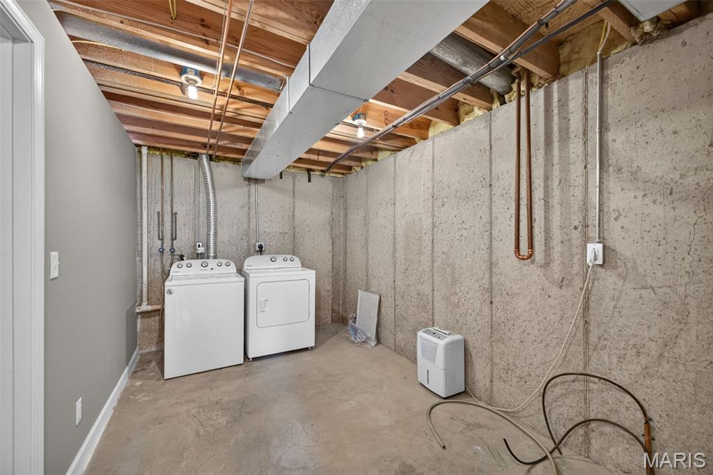 At Windingcreek Estate 5th Add - Residential