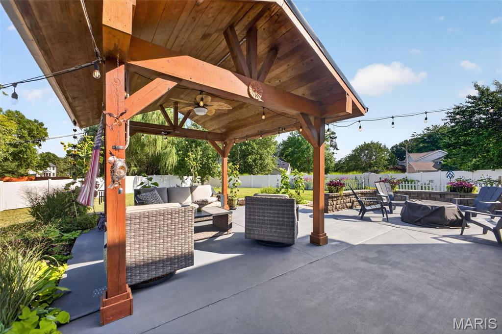 At Windingcreek Estate 5th Add - Residential