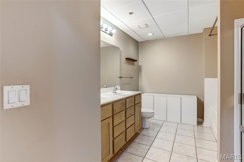 Annex Lofts Condo - Residential