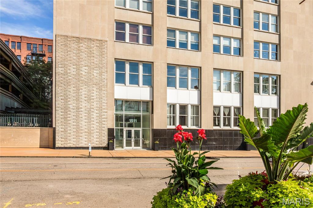 Annex Lofts Condo - Residential
