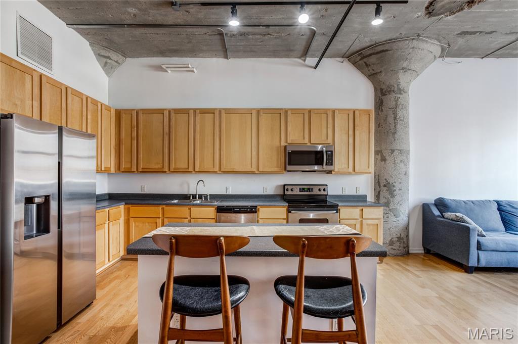 Annex Lofts Condo - Residential