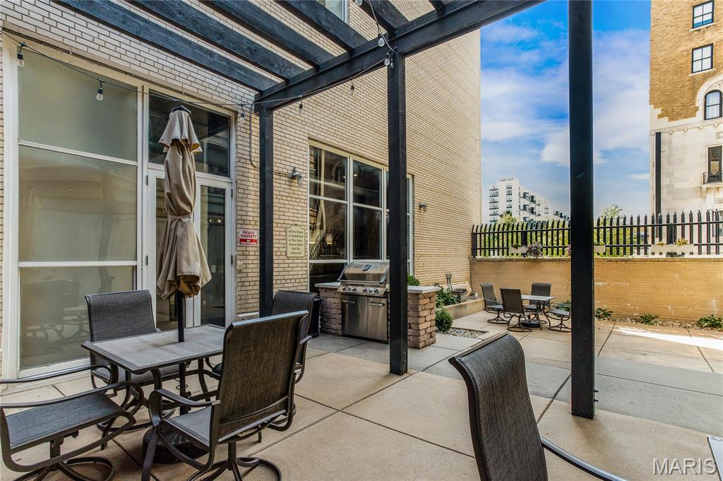 Annex Lofts Condo - Residential