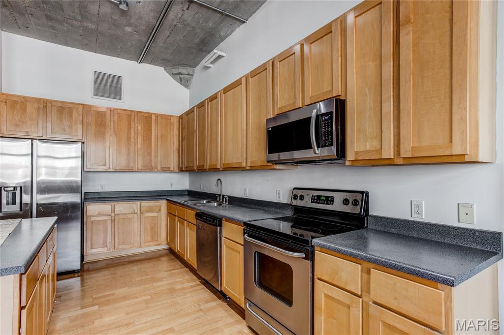 Annex Lofts Condo - Residential
