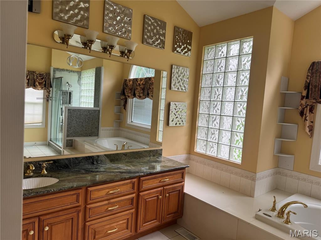 Manderleigh Of Town & Country One - Residential Lease