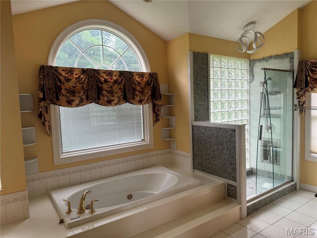 Manderleigh Of Town & Country One - Residential Lease