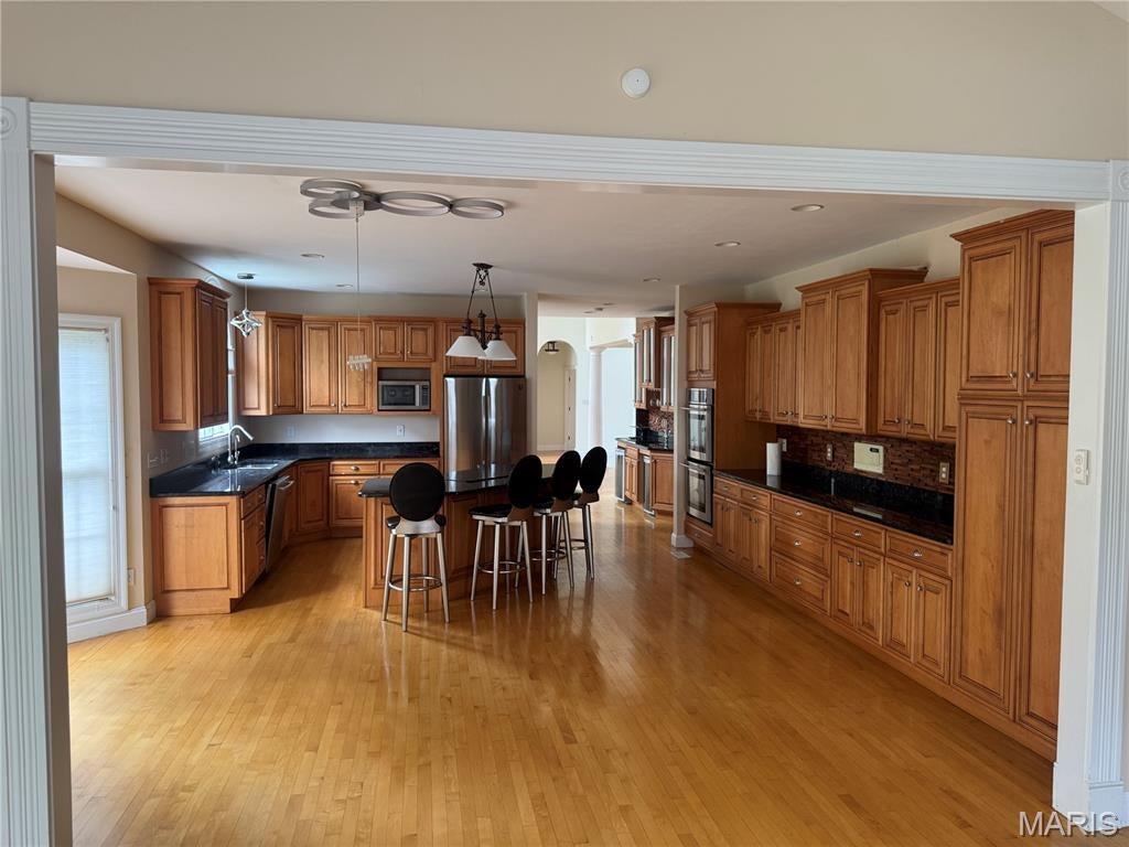 Manderleigh Of Town & Country One - Residential Lease