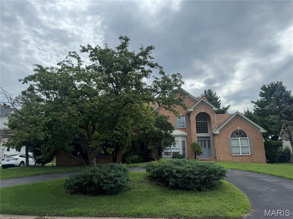 Manderleigh Of Town & Country One - Residential Lease