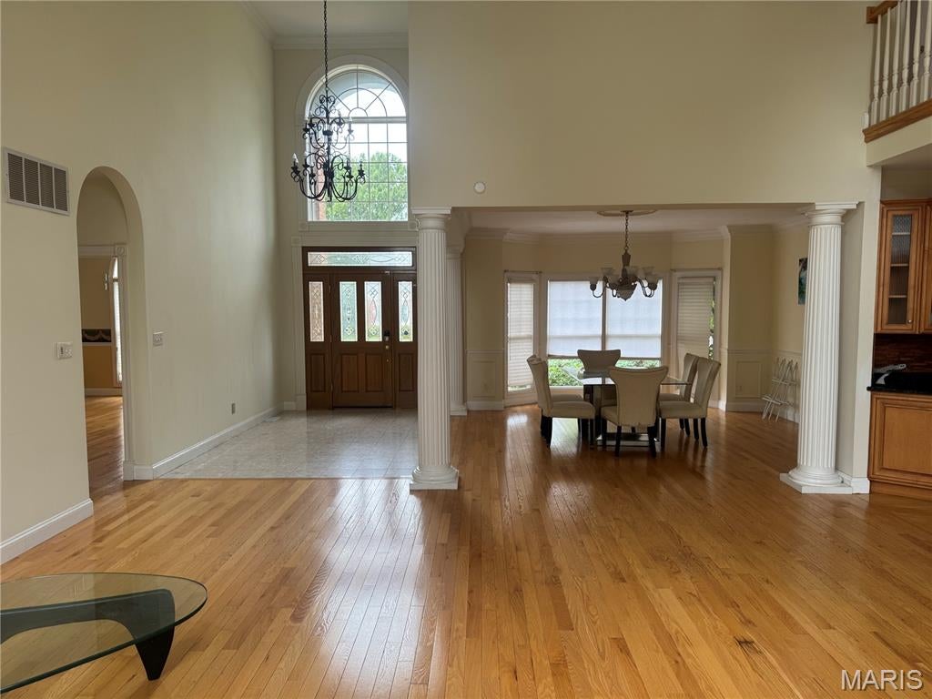 Manderleigh Of Town & Country One - Residential Lease
