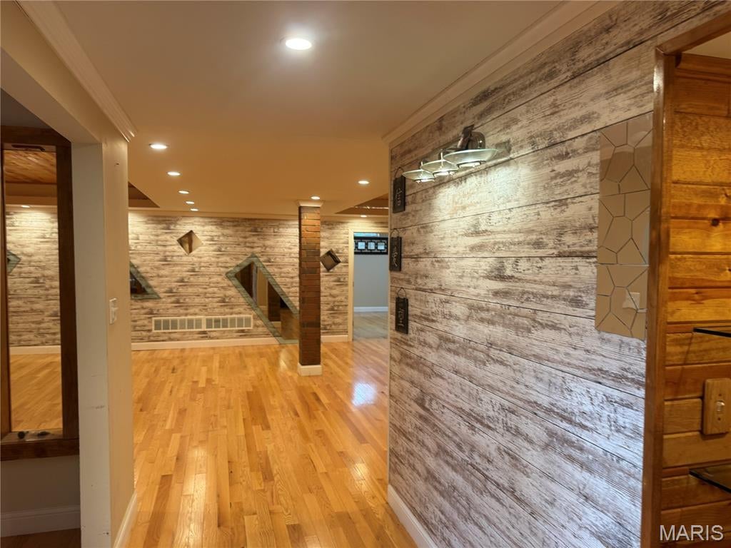 Manderleigh Of Town & Country One - Residential Lease