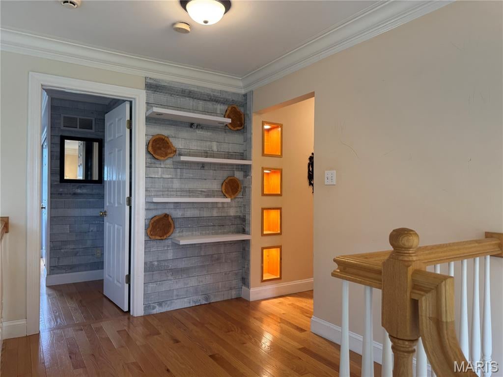 Manderleigh Of Town & Country One - Residential Lease