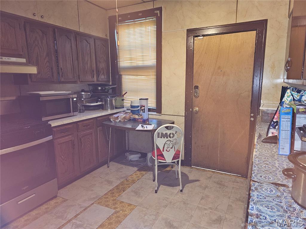 Edw A Gans Crest Hill Add - Residential