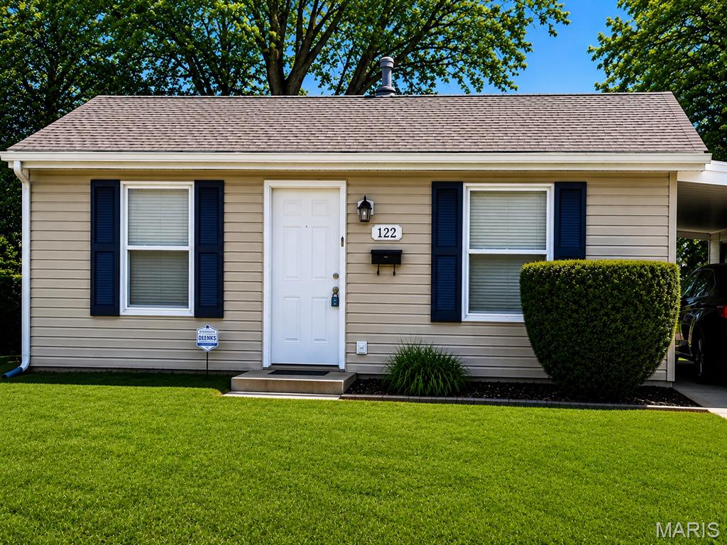 Welcome to this well-maintained 3-bedroom, 1-bath single-family home, offering an excellent opportunity to add a solid property to your investment portfolio. The home has been well cared for and is currently occupied by a reliable tenant with a strong rental history, providing immediate rental income from day one. With an established tenant already in place, this property offers a smooth transition and turn-key investment potential. Don’t miss this opportunity to invest in a well-kept, income-producing property!