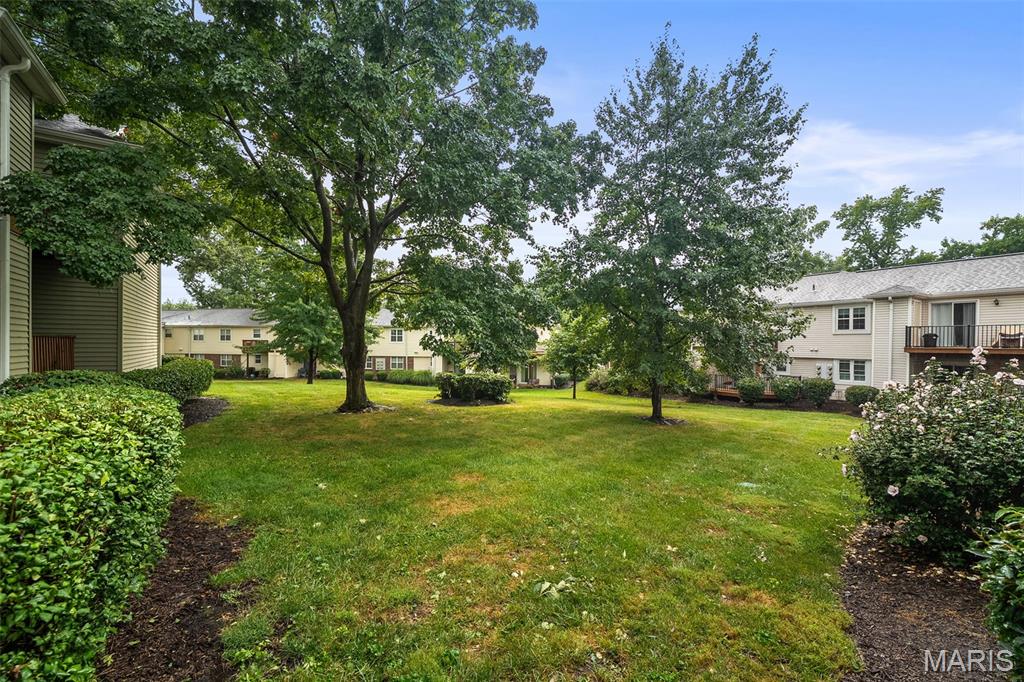 Brentwood Forest Condo Ph Eight - Residential