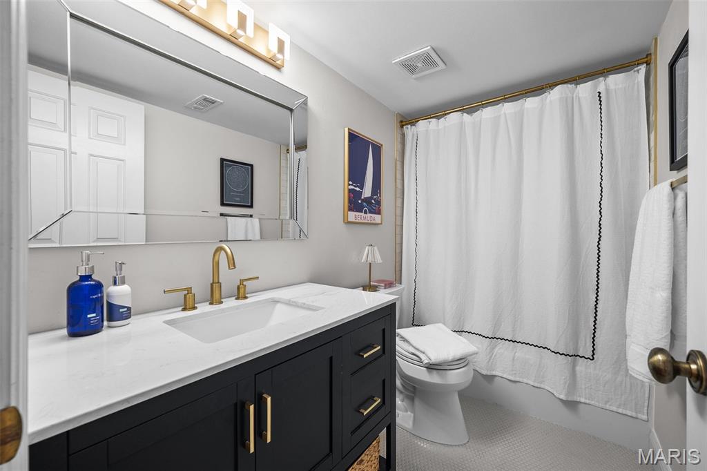 Brentwood Forest Condo Ph Eight - Residential