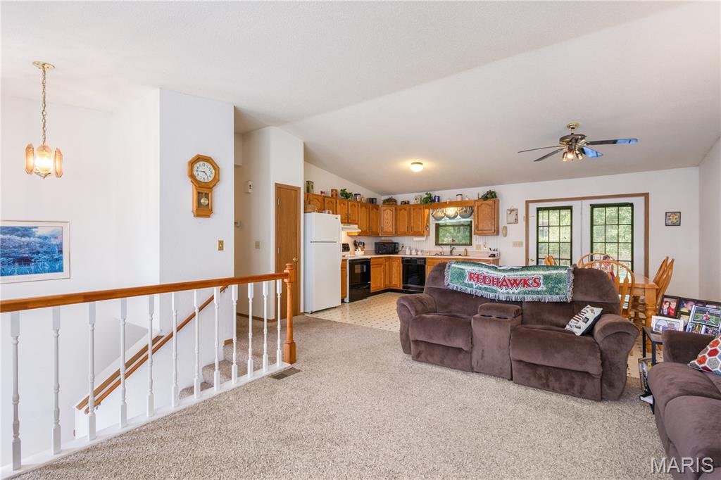 Hillcrest Manor - Residential
