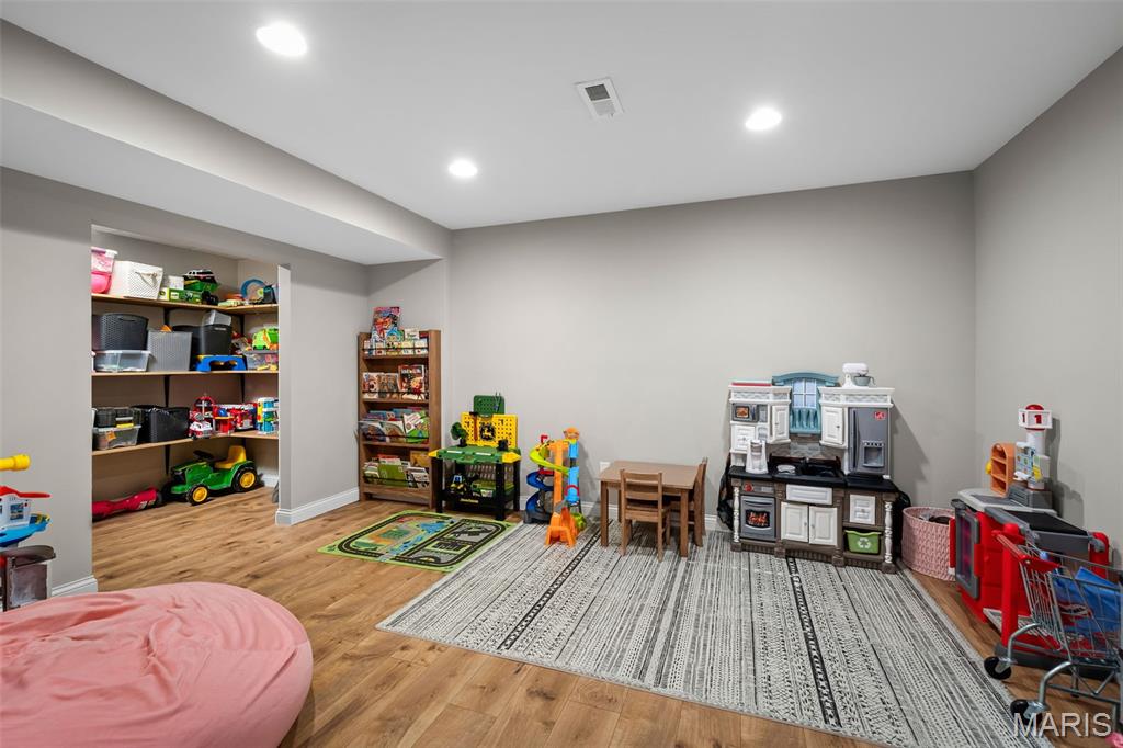 Riverdale Village C #1 - Residential
