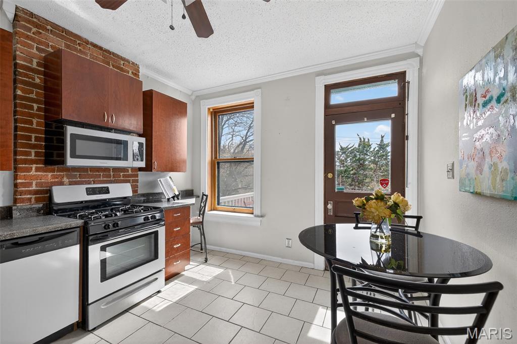 Botanical Place Condo - Residential Income