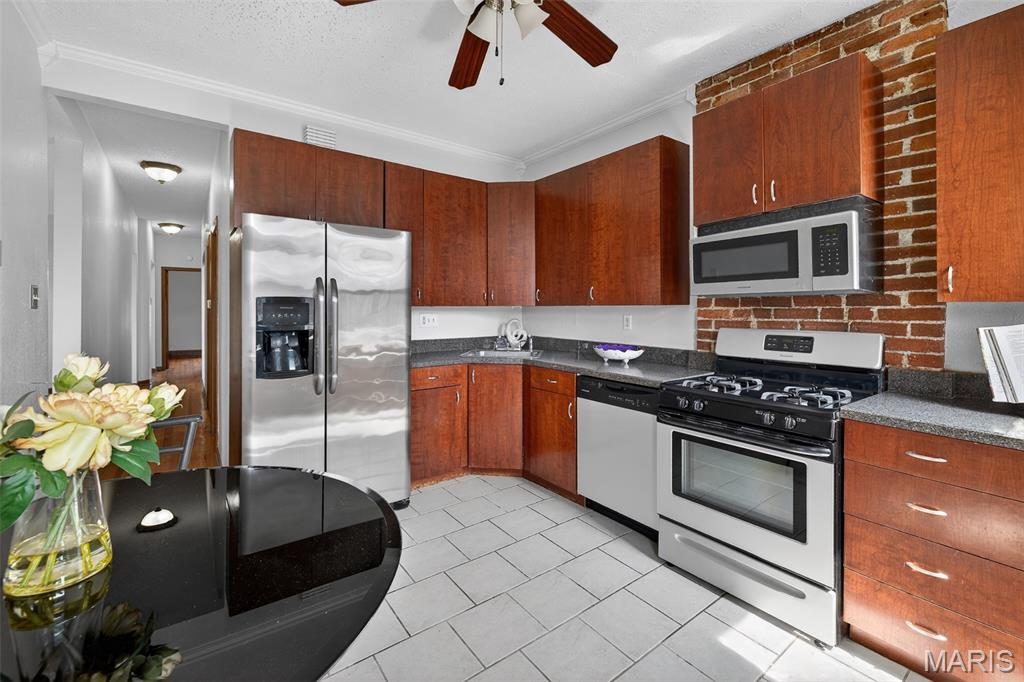 Botanical Place Condo - Residential Income