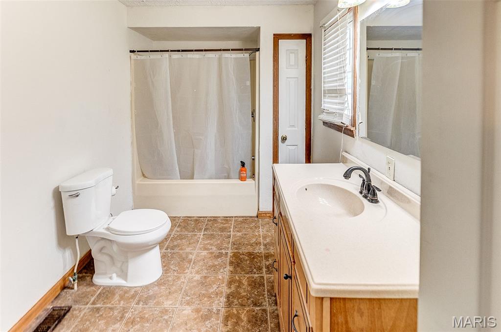 Lou Del Country Add - Residential