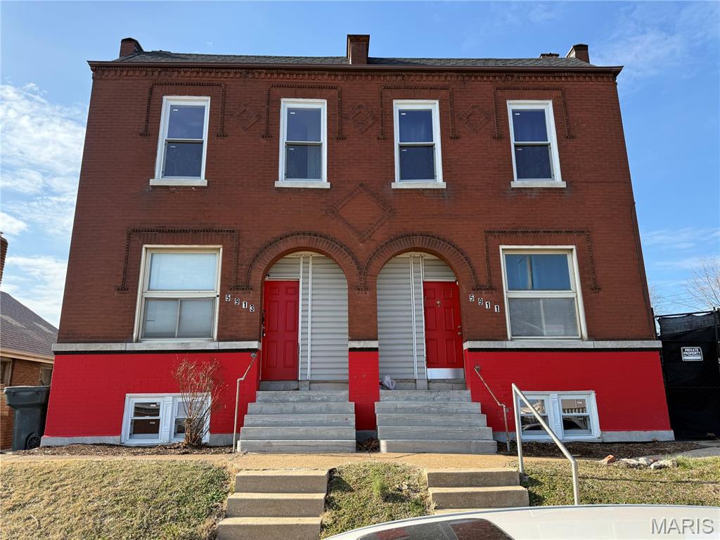 Welcome to 5911 S Broadway! Property is positioned for quick sale! This property has many updates and is ready to go! Owner occupied or portfolio ready. Come and get it! Property is being sold AS-IS.