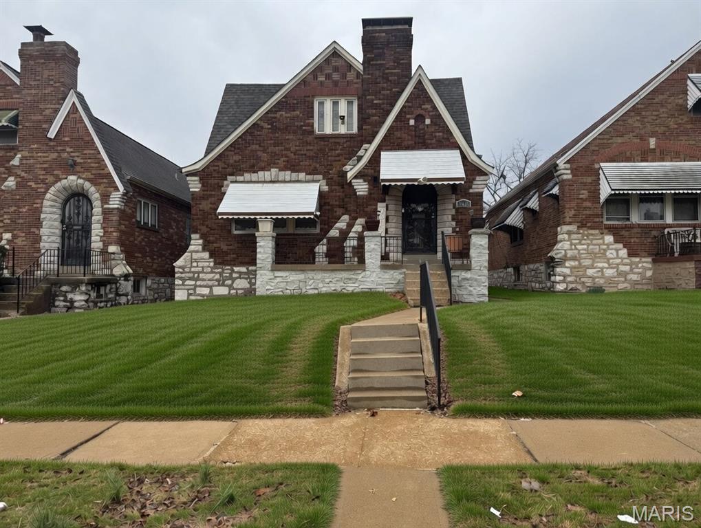 Admire the charm of the era with beautiful archways and original stained glass windows in the entryway and living area, providing privacy and a unique visual aesthetic.
Spacious Interior: A functional layout featuring a full bathroom and classic architectural bones common to the era.
Curb Appeal: Classic brick construction that stands the test of time, typical of the well-maintained homes on this street.
Charming 1930s Brick Bungalow in Northwest Park
Discover this solid 1,170 sq. ft. single-family home, built in 1939, offering the perfect blend of historic character and investment potential. Nestled on a 3,621 sq. ft. lot in a quiet, established pocket of St. Louis, this property is ideal for first-time buyers or savvy investors looking for a high-value rental.

Spacious Interior: A functional layout featuring a full bathroom and classic architectural bones common to the era.
Curb Appeal: Classic brick construction that stands the test of time, typical of the well-maintained homes on this street.
Investment Upside: This home offers strong cash-flow potential.
Prime Location: Enjoy easy access to local amenities like Pearlies Pickles and Save A Lot (0.4 mi), and nearby green spaces like Lions Park.