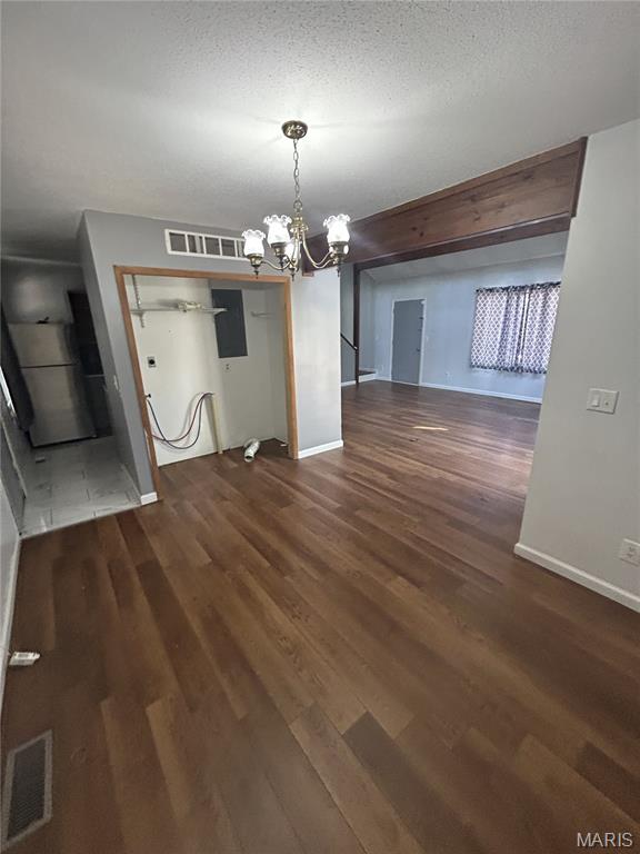 FORUM LAKES - Residential