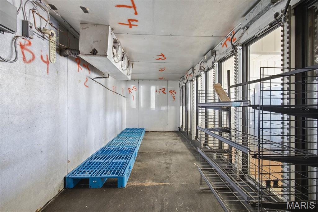 Not in a Subdvision or Complex - Commercial Sale