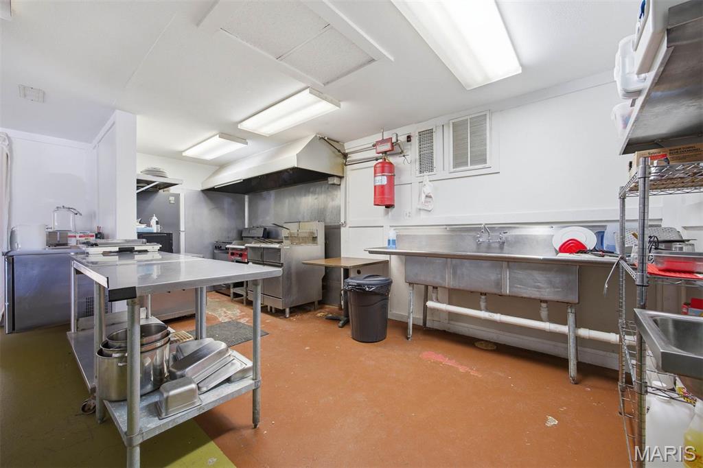Not in a Subdvision or Complex - Commercial Sale