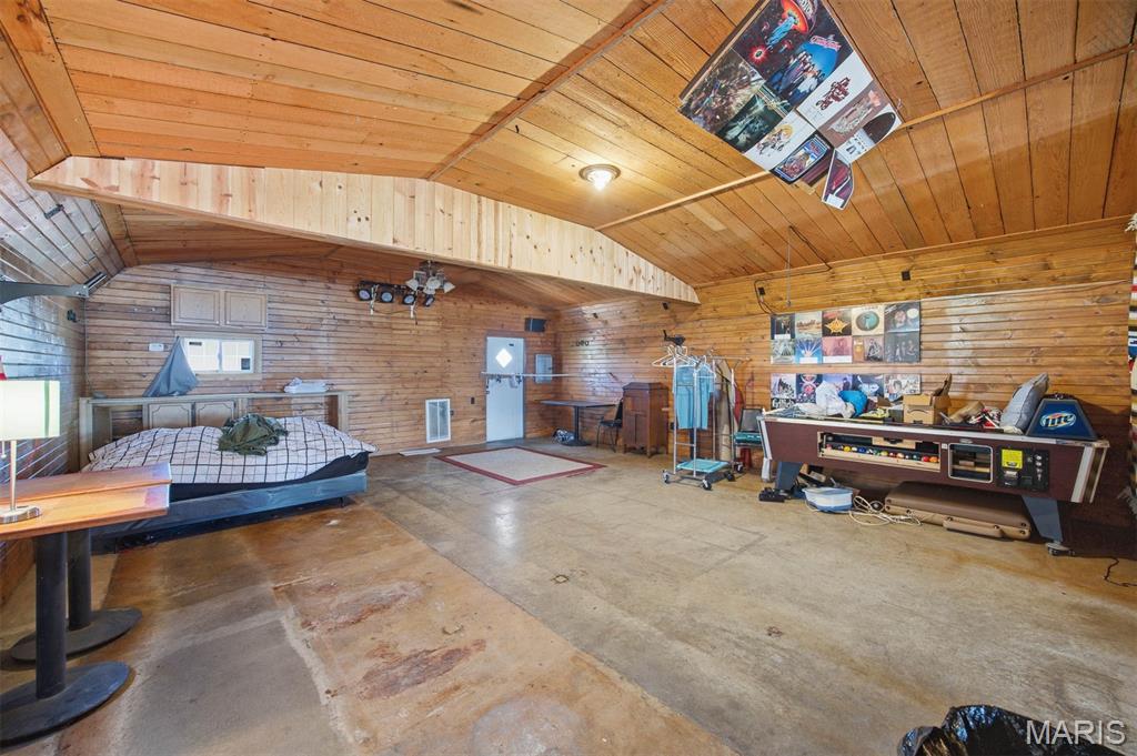 Not in a Subdvision or Complex - Commercial Sale
