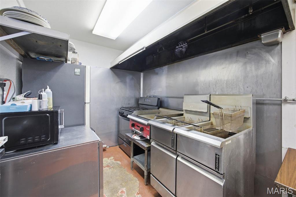Not in a Subdvision or Complex - Commercial Sale