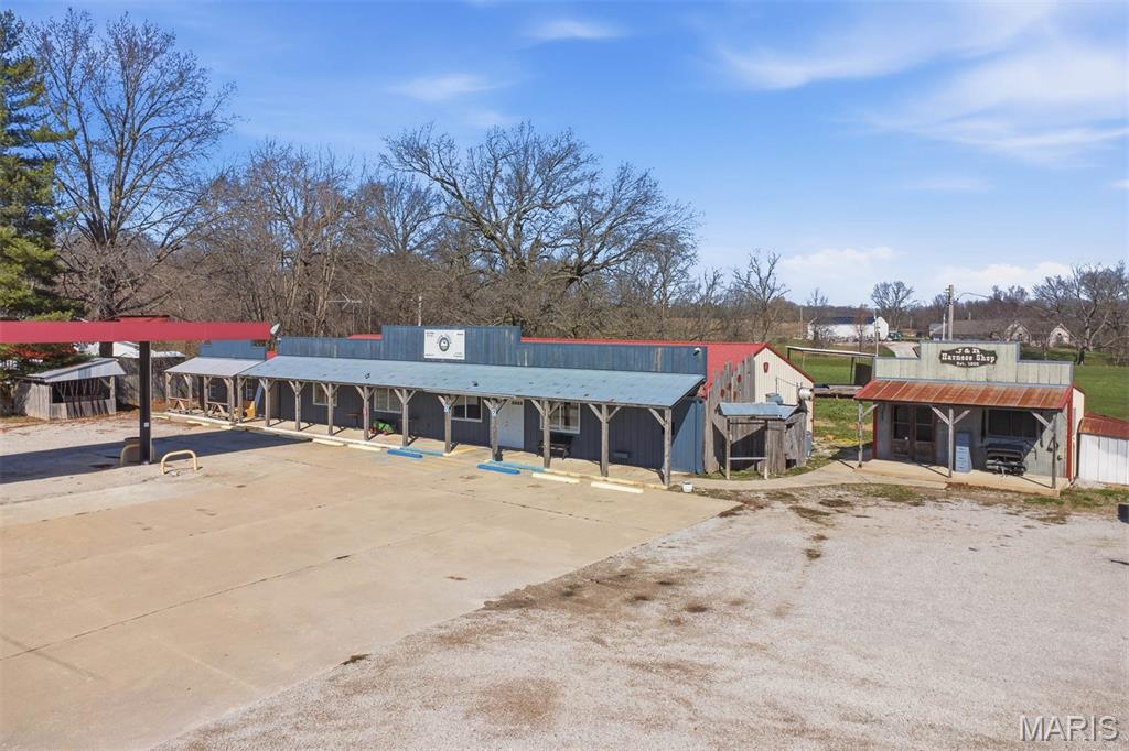Not in a Subdvision or Complex - Commercial Sale