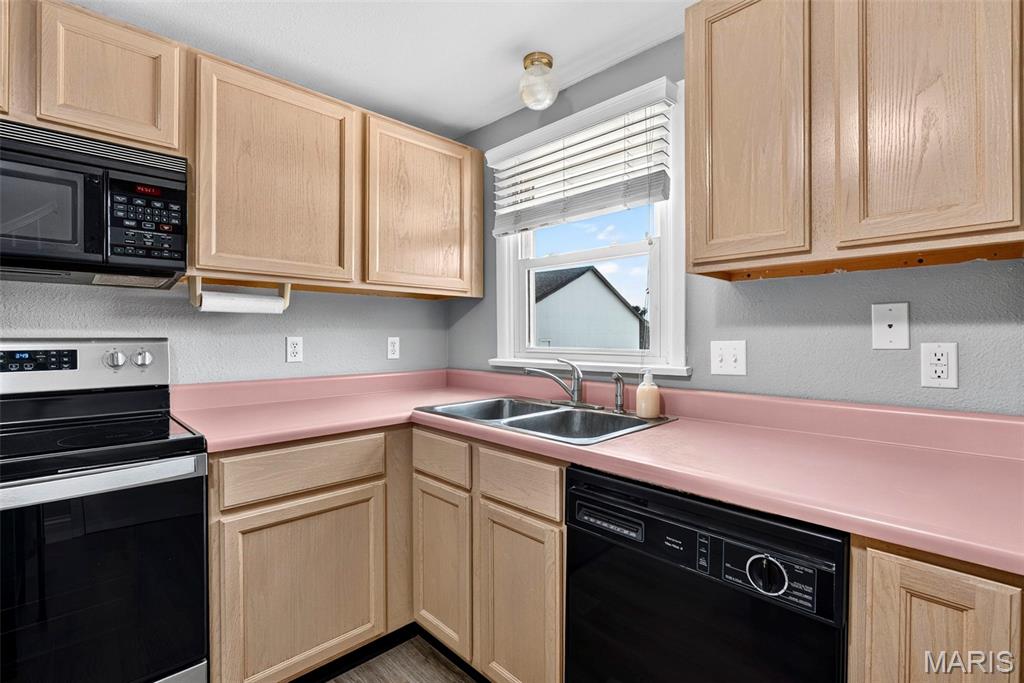 Bates - Commercial Lease