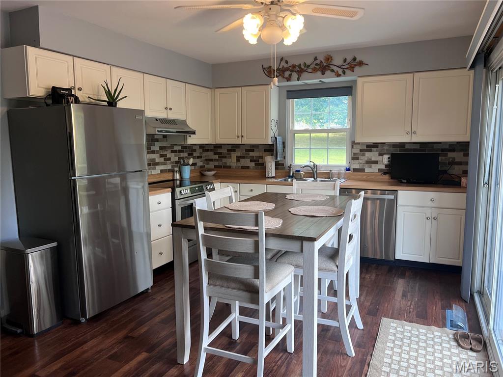 La Bon Country Estates 03 - Residential
