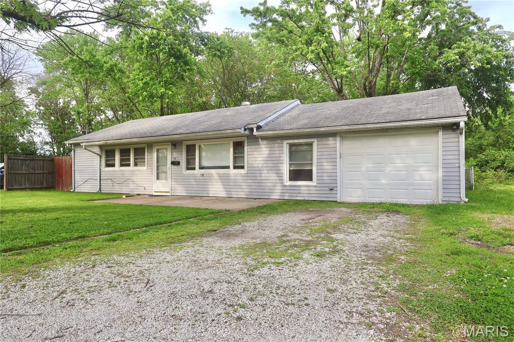 Well-maintained 3-bedroom, 1-bath home with fenced yard (perfect for pets or outdoor entertaining) and a attached garage. Enjoy a neighborhood with active kids and a welcoming community feel. Also, for added convenience, it is quick access to I-255 which makes commuting to St. Louis a breeze. Ideal for first-time buyers, those who enjoy exploring nearby neighborhoods and amenities  or investors. Investors seeking a solid opportunity, this home and area supports strong rental demand. Schedule a tour!