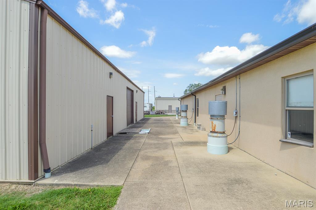 Freeburg Indust Park - Commercial Sale