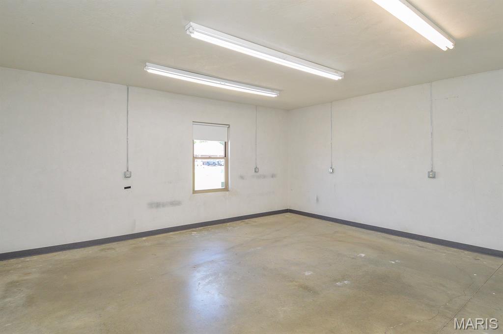 Freeburg Indust Park - Commercial Sale