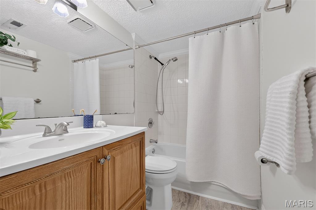 Brentwood Forest Condo Ph Nine - Residential