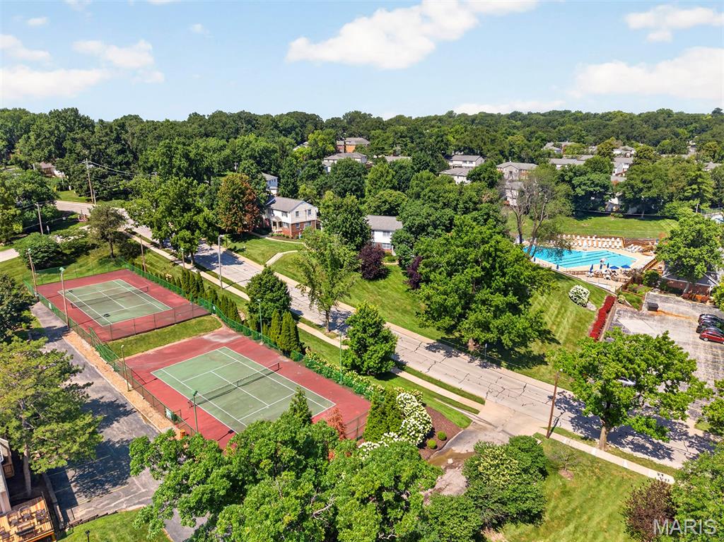 Brentwood Forest Condo Ph Nine - Residential