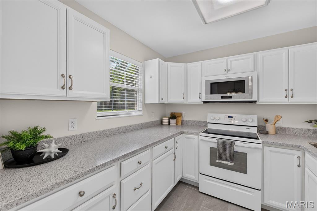 Brentwood Forest Condo Ph Nine - Residential