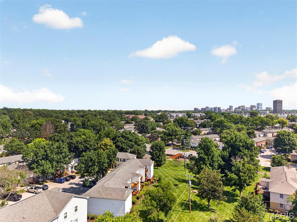 Brentwood Forest Condo Ph Nine - Residential
