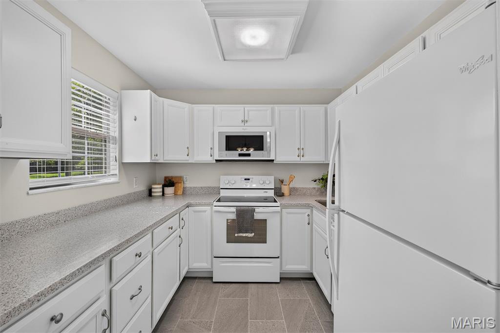 Brentwood Forest Condo Ph Nine - Residential