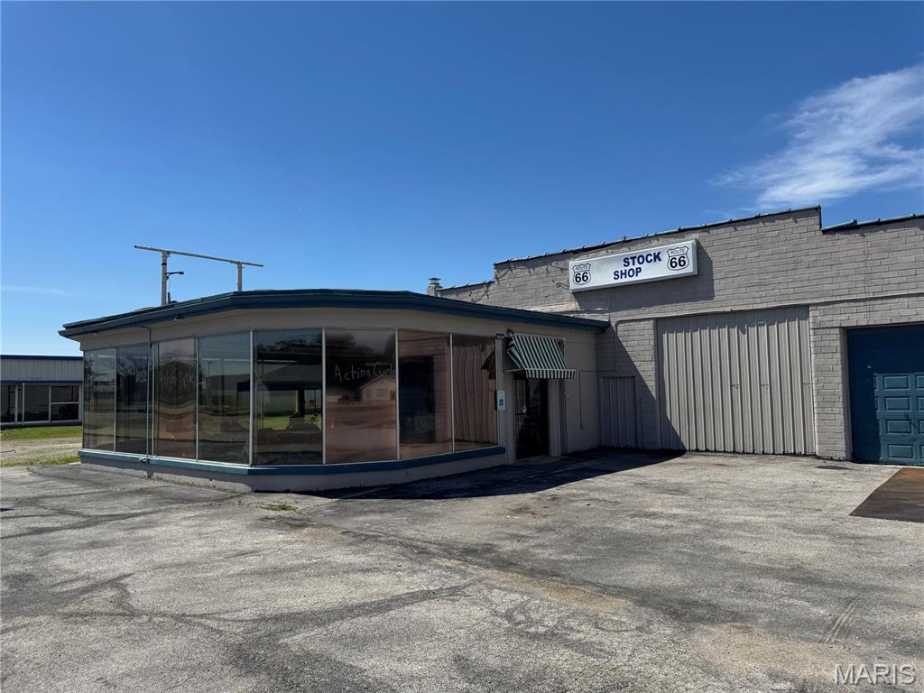 PRIME COMMERCIAL OPPORTUNITY: Location, Visibility, and Major System Updates Already Done!
Unleash your business vision with this spacious commercial property situated on a highly traveled, bustling highway. Offering maximum exposure and a steady stream of daily passing traffic, this location is an absolute goldmine for a retail boutique, showroom, office space, or specialty business. With a brand new roof, and the air conditioning and furnace replaced in the past 5 years, this property is the ultimate canvas for an entrepreneur looking to build equity from day one. With just a little bit of TLC, this property has the potential to become a local thriving landmark!