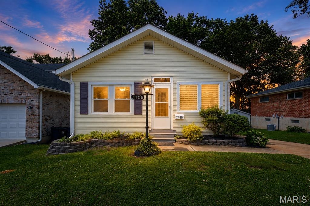 Welcome to 7409 Lansdowne, where one of Shrewsbury's most desirable locations meets everyday convenience. Situated within the highly sought-after Webster Groves School District, this charming home offers the rare opportunity to enjoy a backyard that opens to one of the community's most beloved amenities, the Shrewsbury Aquatic Center. Imagine summer days just steps from the pool, lazy river, water slides, and neighborhood gatherings without the maintenance of owning a pool yourself.
Inside, you'll find warm and inviting living spaces filled with natural light, creating a home that feels comfortable from the moment you walk in. Whether you're hosting family and friends, enjoying a quiet evening at home, or simply looking for a place to put down roots, this home offers the perfect balance of charm and functionality.
Beyond the backyard, you'll love being minutes from parks, shopping, restaurants, and major highways, making commuting and exploring St. Louis remarkably convenient.
Homes in this pocket of Shrewsbury rarely combine location, community amenities, and Webster schools so seamlessly. If you've been searching for a home that offers both neighborhood charm and an unbeatable lifestyle, 7409 Lansdowne is one you won't want to miss.