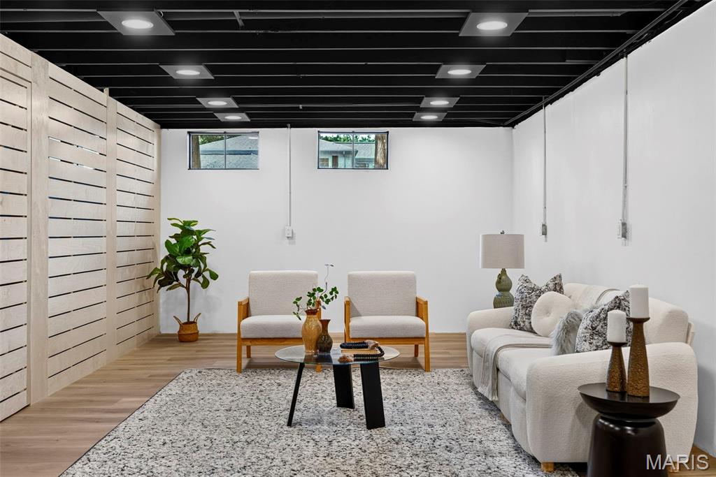 Westhampton 1 - Residential